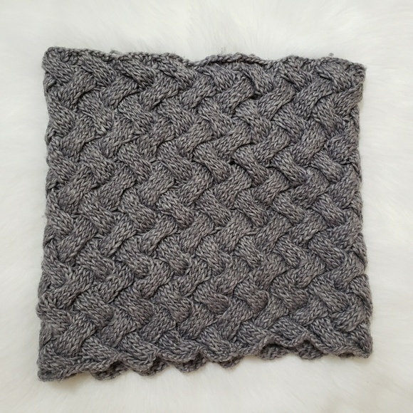 Simons scarf - Picture 3 of 4